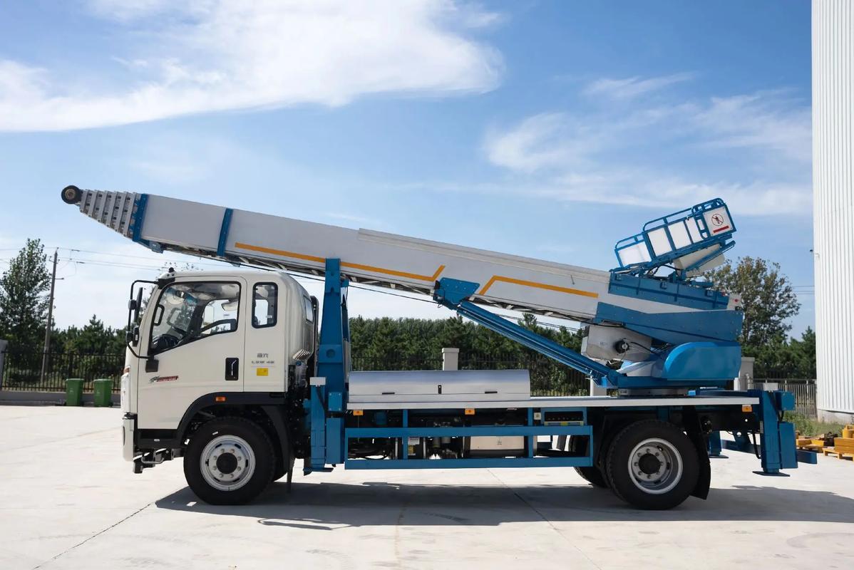 秦皇岛云梯上料车租赁费用