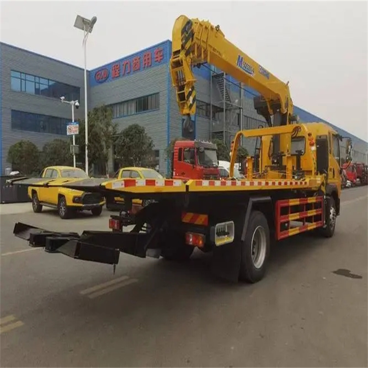 秦皇岛附近小随车吊出租电话，轻松解决搬运烦恼